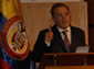 El presidente Álvaro Uribe Vélez durante su intervención en el acto de conmemoración del segundo año de la Ley de Justicia y Paz, en la Universidad Santo Tomás, de Bogotá.   Foto: Catalina de Hart - SNE