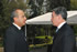 El Presidente de México, Felipe Calderón, dialogó durante varios minutos con el Presidente Álvaro Uribe en los jardines de la Residencia Oficial Los Pinos, en Ciudad de México, antes de la reunión bilateral que realizaron los dos mandatarios este lunes. 
