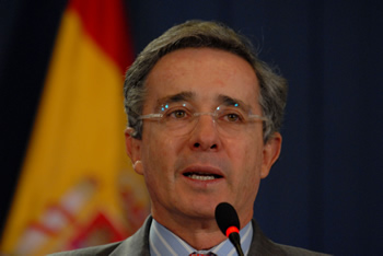 El Presidente Álvaro Uribe dijo que la Vicepresidenta de España, María Teresa Fernández, reiteró "la decisión política de que rápidamente concluyan las negociaciones del acuerdo" que negocian los países andinos con la Unión Europea.