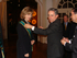 Momento en que el Presidente Álvaro Uribe condecora a la Embajadora Representante de Comercio de Estados Unidos, Susan Schwab, con la Orden de San Carlos, como un reconocimiento a su dedicación y compromiso con Colombia.