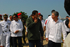 Antes de iniciar la reunión con sus cancilleres, los presidentes Álvaro Uribe y Hugo Chávez hicieron un recorrido por los distintos lugares de la Casa de Huéspedes Ilustres. Caminaron por los jardines, acompañados por sus comitivas, desde donde observaron la ciudad y la bahía de Cartagena.