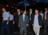 Tras descender del avión presidencial FAC-002, el Presidente de Colombia, Álvaro Uribe; el embajador de Colombia en Brasil, Tony Jozame, y funcionarios de la Cancillería brasileña caminan hacia las instalaciones del aeropuerto ‘Guarulhos’ de Sao Paulo (Brasil).