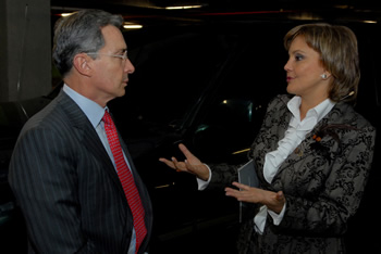 La presidenta de la Cámara de Comercio de Bogotá, María Fernanda Ocampo, recibió al Presidente de la República, Álvaro Uribe Vélez, a su llegada al nuevo Centro Empresarial Chapinero, en donde se realizó la Asamblea de Afiliados de la entidad.