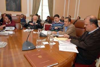 El Consejo de Ministros sesionó este lunes en la Casa de Nariño, con el propósito de revisar la política anticíclica del Gobierno. En la reunión estuvieron presentes (izq. - der.) el Secretario Jurídico de la Presidencia, Edmundo del Castillo; el Director del Dane, Héctor Maldonado; el Viceministro de Vivienda, Luis Felipe Henao; el Ministro de Ambiente (e), Miguel Peñaloza; y el Gerente del Banco de la República, José Darío Uribe.