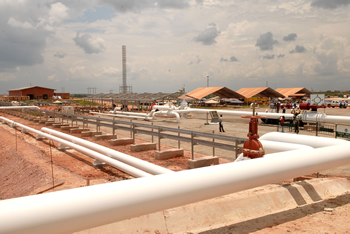 Este lunes fue inaugurado el Oleoducto de los Llanos Orientales en Puerto Gaitán, Meta. El tubo recorre 235 kilómetros para transportar inicialmente 70 mil barriles de petróleo de Rubiales, uno de los tres campos de producción de crudo pesado más grandes del país.