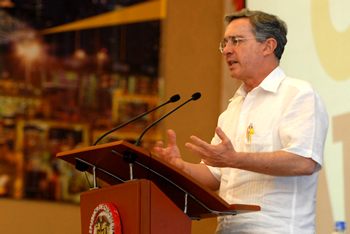 “Para nosotros el libre emprendimiento es un valor fundamental”, subrayó este lunes el Presidente Álvaro Uribe, durante la apertura de la ‘XIII Conferencia Latinoamericana de Zonas Francas’, que se lleva a cabo en Cartagena.