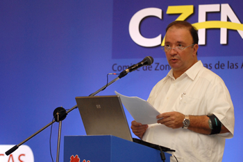 El Presidente de la Andi, Luis Carlos Villegas, interviene en la instalación de la 'XIII Conferencia Latinoamericana de Zonas Francas', inaugurada este lunes en Cartagena, y que contó con la participación del Presidente Álvaro Uribe Vélez.
