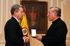 El  Rector de la Pontificia Universidad Javeriana, padre Joaquín Sánchez, recibió este martes de manos del Presidente Álvaro Uribe Vélez la Gran Medalla Cívica General Francisco de Paula Santander, en la categoría de Medalla Oficial, durante una ceremonia que se realizó en el Salón Bolívar de la Casa de Nariño.