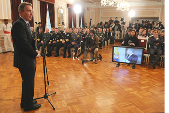 El Presidente Álvaro Uribe Vélez participó, este miércoles, la presentación de la agenda oficial de eventos que realizará el Gobierno Nacional con motivo de la celebración del 20 de Julio, en el marco de la conmemoración del Bicentenario del Grito de la Independencia. “Quiero celebrar la manera como se ha venido integrando el país a la conmemoración del Bicentenario”, dijo el Mandatario.