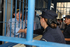 El Presidente Álvaro Uribe Vélez saluda a dos funcionarias del cuerpo de guardias del Instituto Nacional Penitenciario y Carcelario (Inpec), durante la visita que realizó este martes al nuevo centro de reclusión construido en Cúcuta con inversiones por más de 76 mil millones de pesos. 