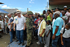 El Presidente Álvaro Uribe Vélez recorrió las calles del municipio de Riosucio, donde alrededor de 40 viviendas fueron destruidas por un incendio. El Mandatario dialogó con la comunidad para buscar soluciones efectivas.